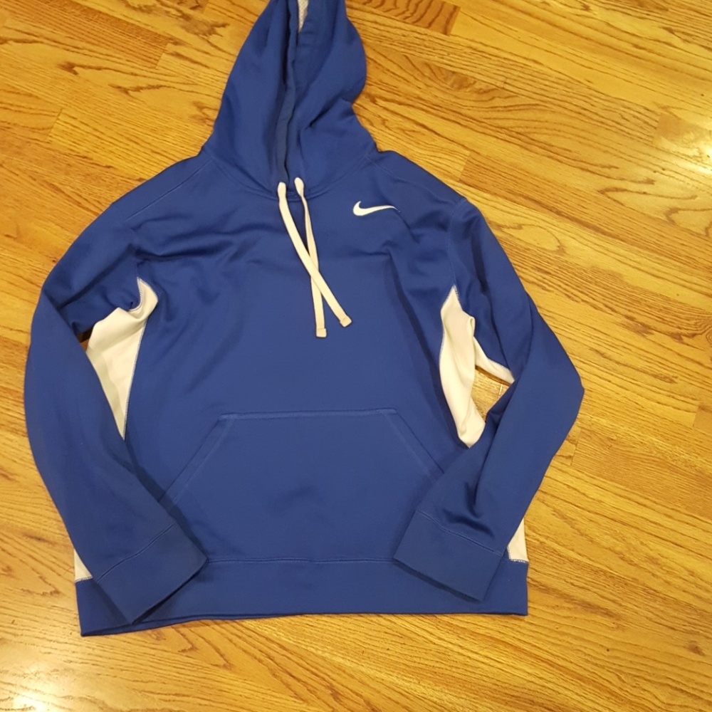 Nike Therma Fit Hooded sweater sz L